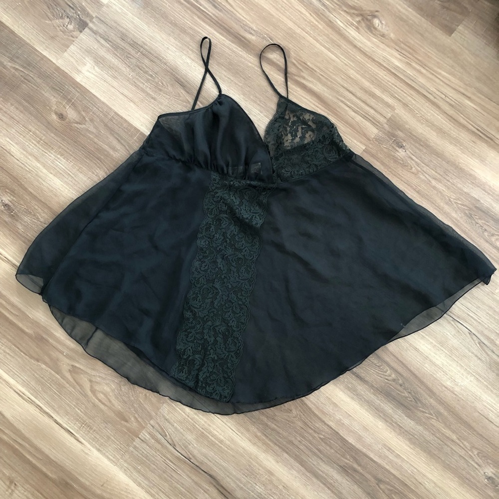 Victoria’s Secret black intimate tunic slip cami size medium in great condition